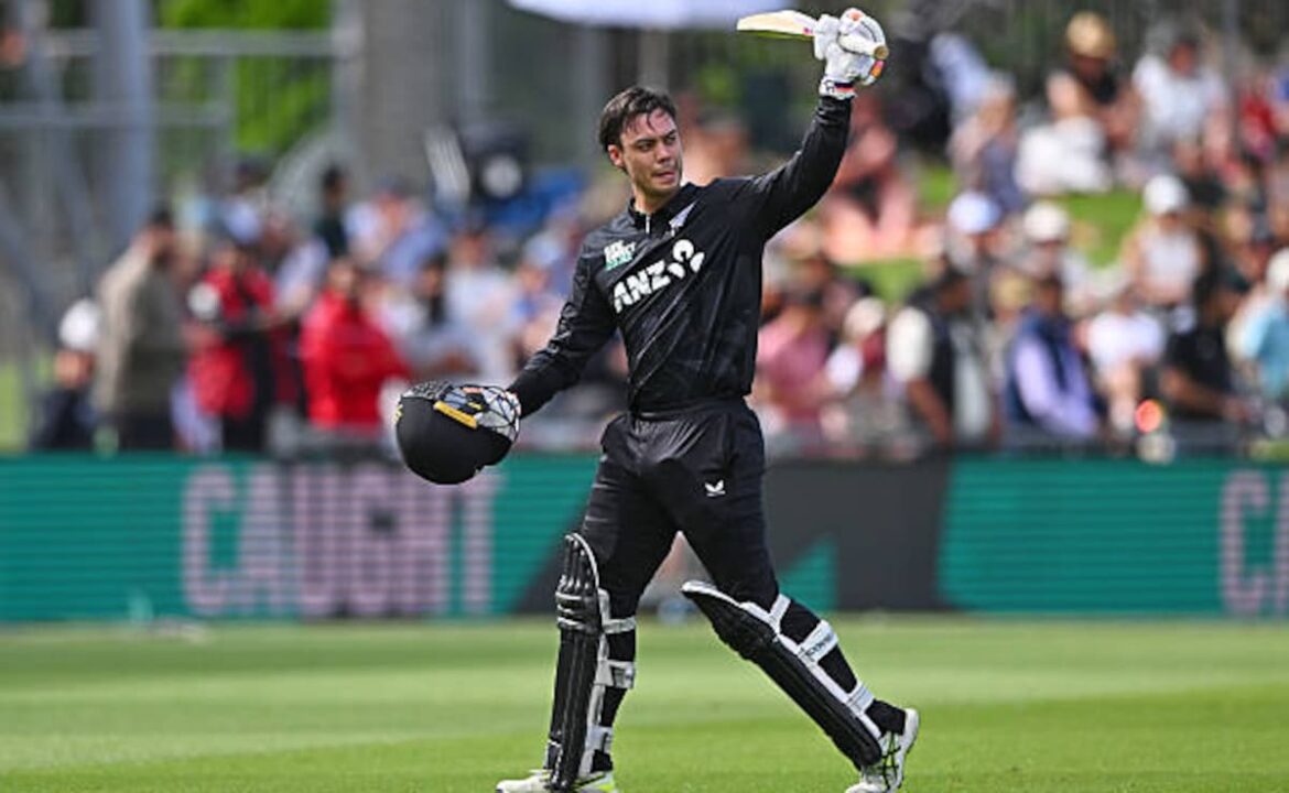 మార్క్ చాప్మన్ పేలుడు టన్ను న్యూజిలాండ్ మొదటి వన్డే వర్సెస్ పాకిస్తాన్ 73 పరుగుల తేడాతో గెలిచింది
