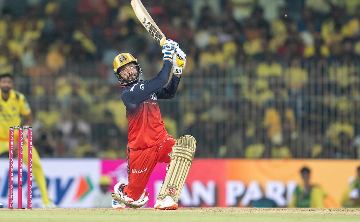 వారి పవర్‌ప్లే సమయంలో మూడు CSK వికెట్లను పొందడం ఆట మారుతోంది: RCB కెప్టెన్ రాజత్ పాటిదర్
