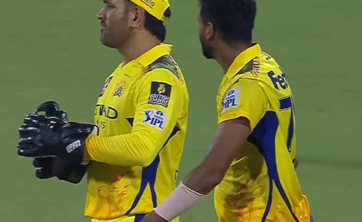 విరాట్ కోహ్లీకి వ్యతిరేకంగా DRS అప్పీల్ చేసినందున 'Ms ధోని రివ్యూ సిస్టమ్' విఫలమైంది
