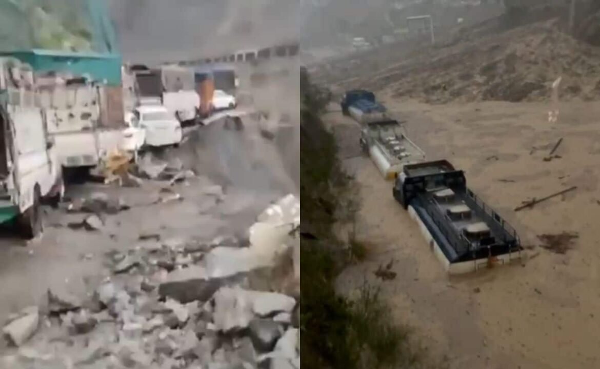 3 భారీ వర్షం పడటంతో చనిపోయింది J & K లో కొండచరియలు విరిగిపడతాయి, కాశ్మీర్‌కు వెళ్లే రహదారి నిరోధించబడింది
