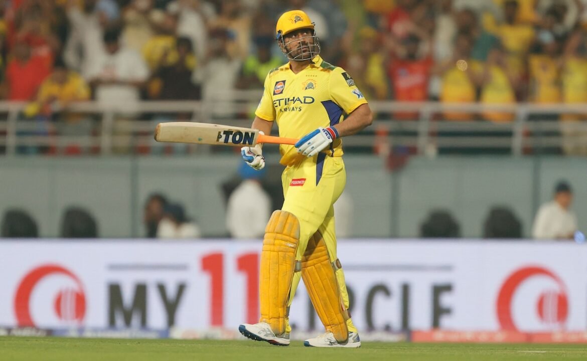 Ms ధోని హృదయ విదారకంతో బాధపడుతున్నాడు, రన్ చేజ్ వర్సెస్ పంజాబ్ కింగ్స్ యొక్క ఫైనల్ ఓవర్లో తొలగించబడ్డాడు
