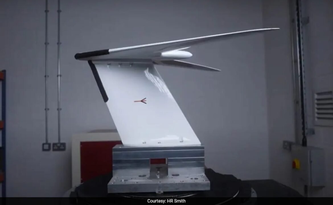 UK సంస్థ "సున్నితమైన టెక్ బదిలీ" పై న్యూయార్క్ టైమ్స్ నివేదికను రష్యాకు HAL ద్వారా రష్యాకు తీసుకువెళుతుంది
