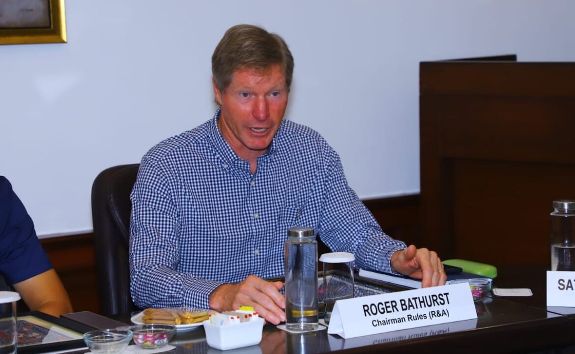 "ఒలింపిక్స్ గోల్ఫ్‌ను తక్కువ ఎలిటిస్ట్‌గా మారుస్తోంది": R & A యొక్క రోజర్ బాతర్స్ట్
