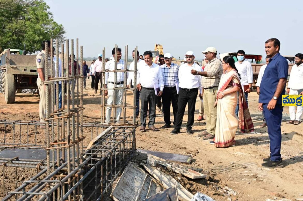 కాళేశ్వరం పుష్కర పనులలో నాణ్యత పాటించాలి పాటించాలి: జిల్లా కలెక్టర్ రాహుల్ శర్మ శర్మ
