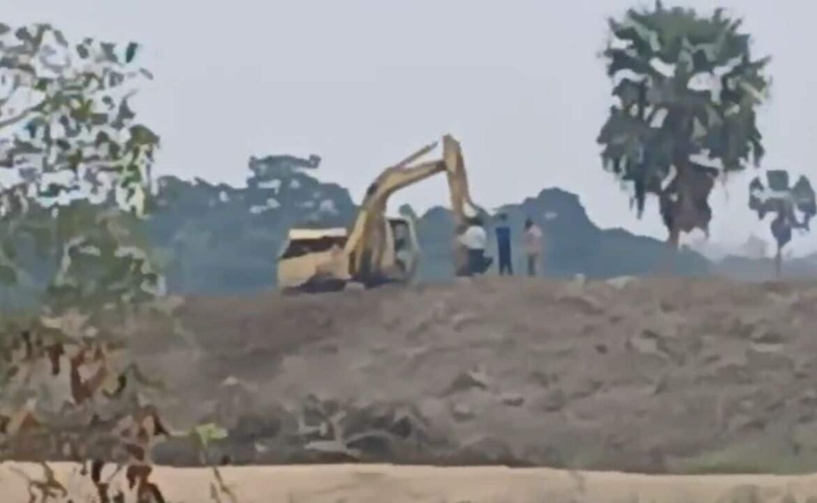 త్రిపుర సరిహద్దు సమీపంలో రెండవ బంగ్లాదేశ్ గట్టు వరద భయాలను రేకెత్తిస్తుంది
