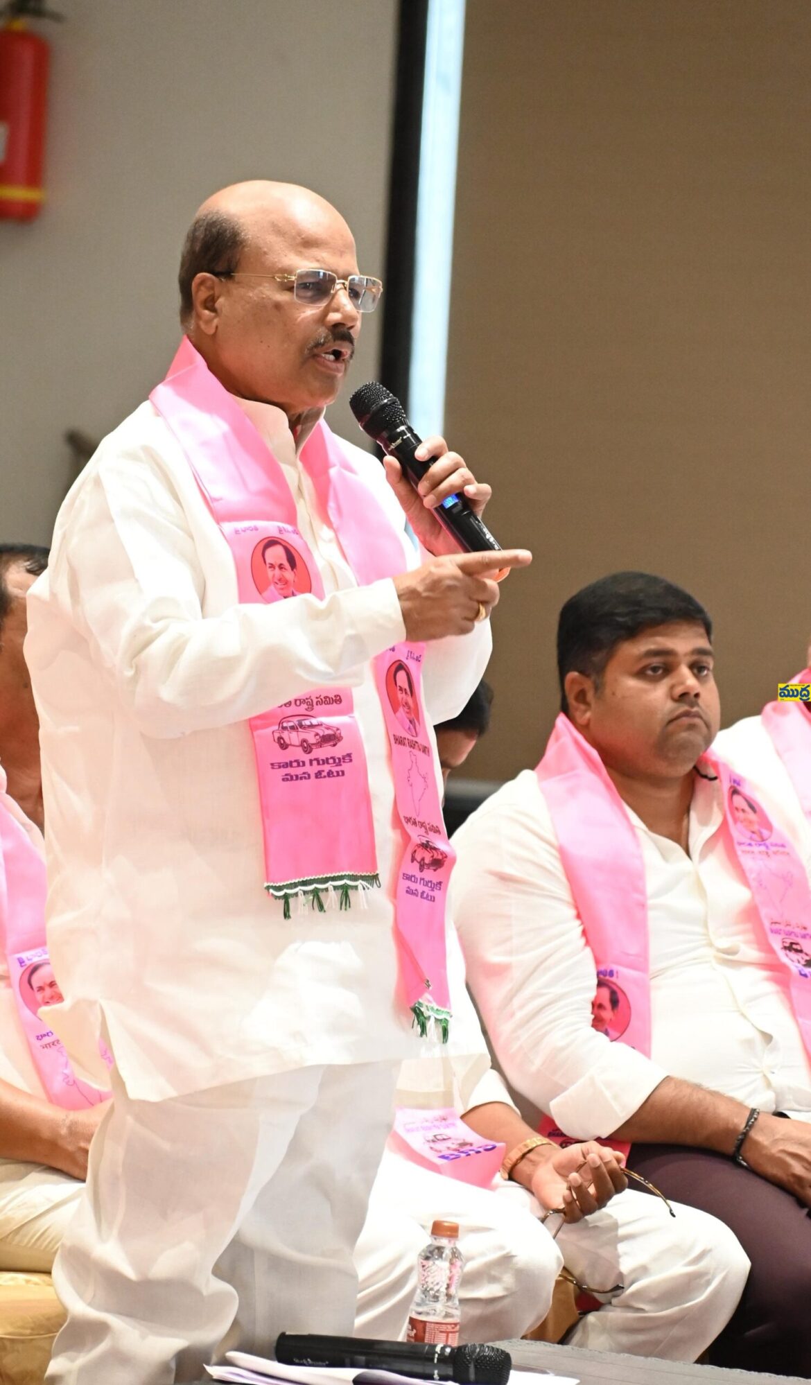 దమ్ముంటే రాజీనామా రాజీనామా .. - ముద్రా న్యూస్
