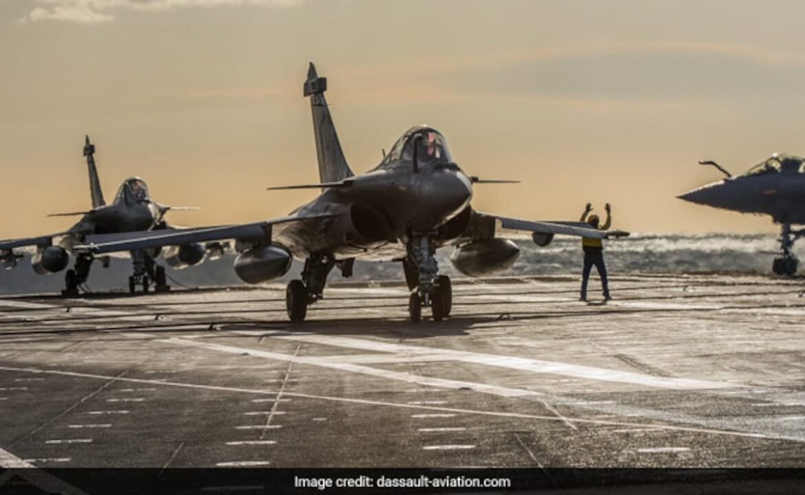 నేవీకి 26 రాఫేల్-ఎమ్ జెట్లకు భారతదేశం, ఫ్రాన్స్ సైన్ రూ .63,000 కోట్ల ఒప్పందం
