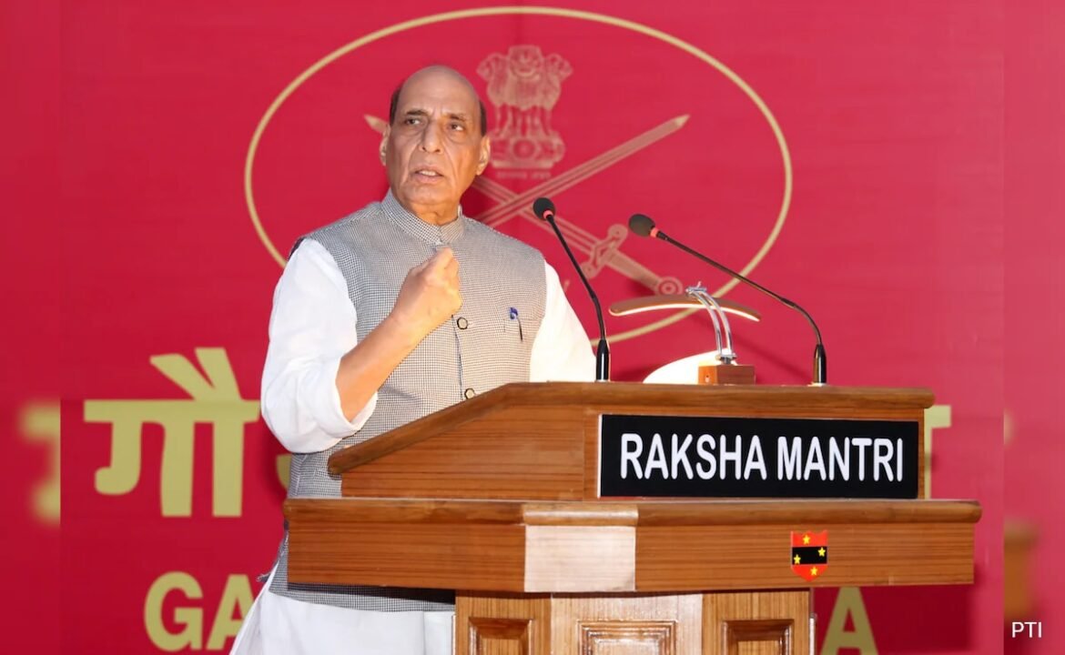 "పహల్గామ్ టెర్రర్ దాడికి బలమైన ప్రతిస్పందన త్వరలో": రాజ్‌నాథ్ సింగ్ హెచ్చరిక
