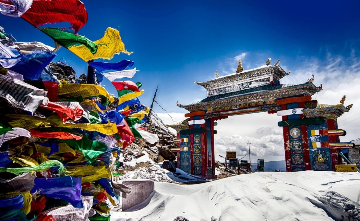 మార్చిలో భారతదేశంలో మంచు ఎక్కడ దొరుకుతుంది: 5 అద్భుతమైన వింటర్ వండర్ల్యాండ్స్
