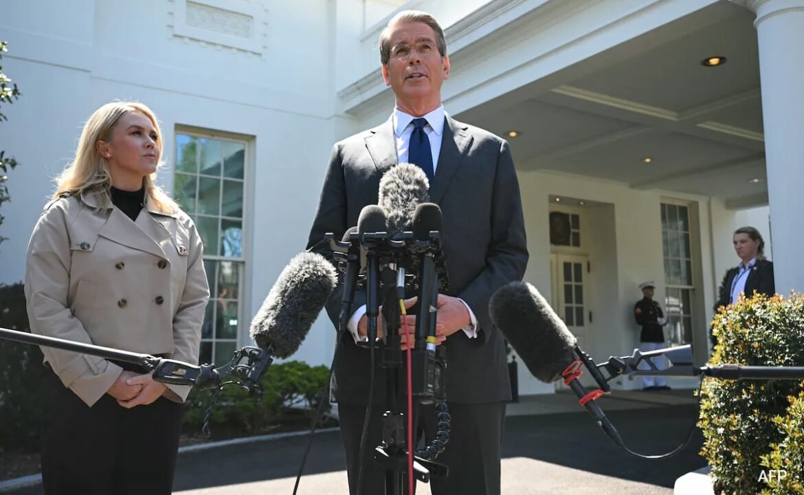 వాణిజ్య చర్చలలో భారతదేశం "ముందు" ఉందని యుఎస్ చెప్పారు
