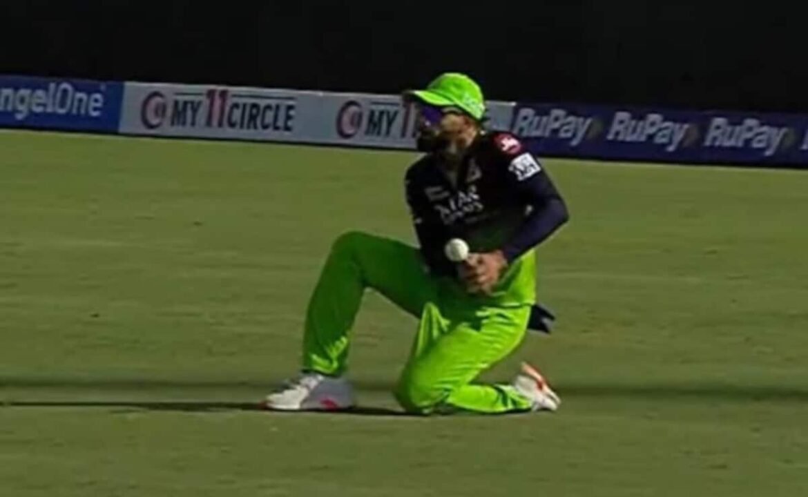 విరాట్ కోహ్లీ ఈజీ క్యాచ్ వర్సెస్ రాజస్థాన్ రాయల్స్, ఆర్‌సిబి బౌలర్‌ను విడిచిపెడుతుంది - వీడియో వైరల్ అవుతుంది
