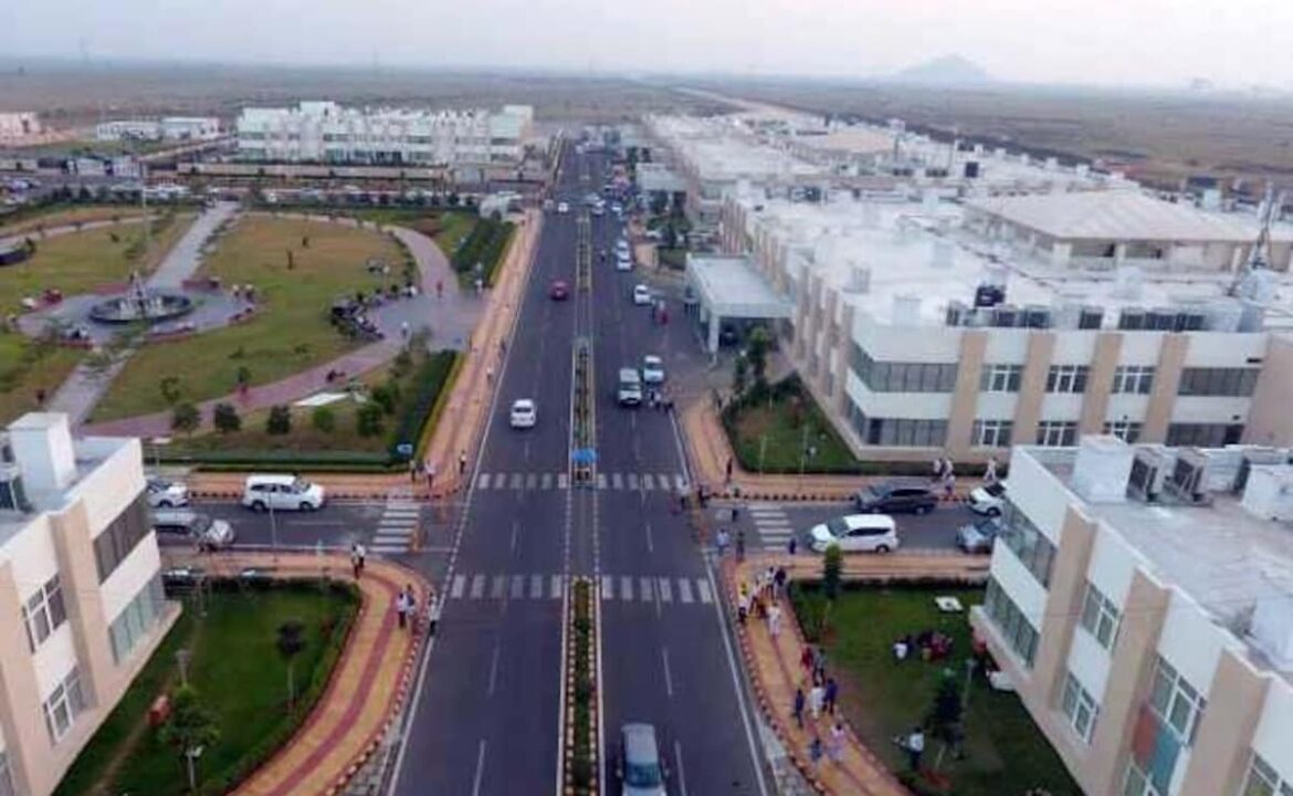 6 సంవత్సరాల విరామం తర్వాత అమరవతి తిరిగి దృష్టిలో ఉంచుకుని, PM మోడీ 6 సంవత్సరాల విరామం తర్వాత అమరవతి తిరిగి దృష్టిలో ఉంచుకుని, PM మోడీ ప్రాజెక్టులను తిరిగి ప్రారంభిస్తుంది