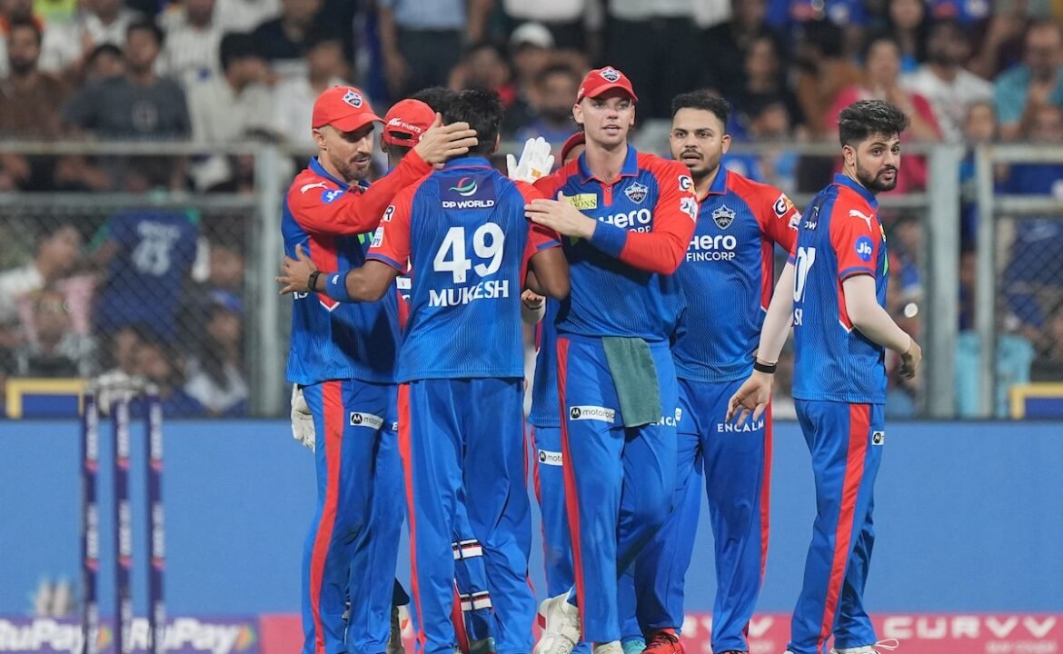 Delhi ిల్లీ క్యాపిటల్స్ పేసర్ ముఖేష్ కుమార్ అంగీకరించిన తరువాత బిసిసిఐ చేత భారీ శిక్షలు ఇచ్చారు ...
