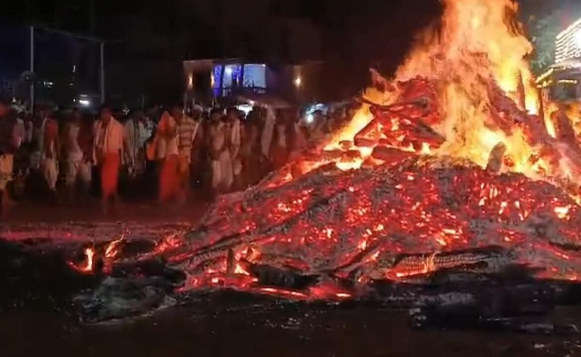 గోవా యొక్క లైరాయ్ ఫెస్టివల్ అంటే ఏమిటి, ఈ సమయంలో 6 మంది టెంపుల్ స్టాంపేడ్ గోవా టెంపుల్ స్టాంపేడ్ షిర్గావ్‌లో మరణించారు
