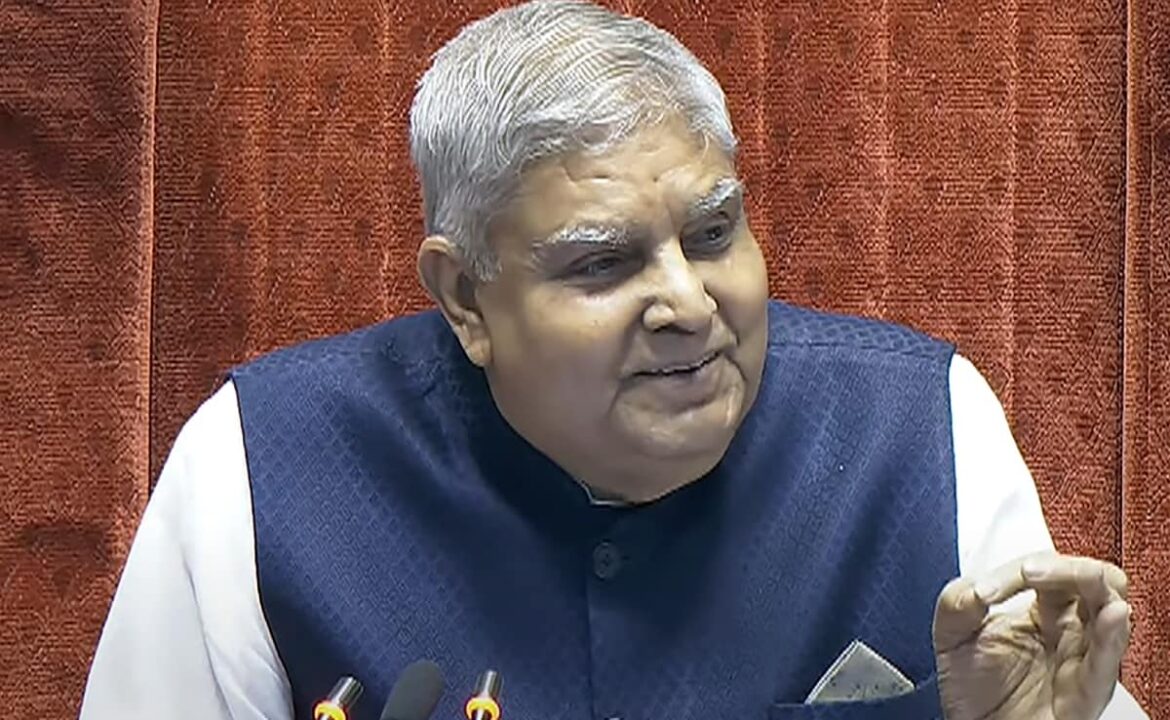 న్యాయమూర్తి నగదు రోలో ఎఫ్ఐఆర్ ఆలస్యం మీద వైస్ ప్రెసిడెంట్
