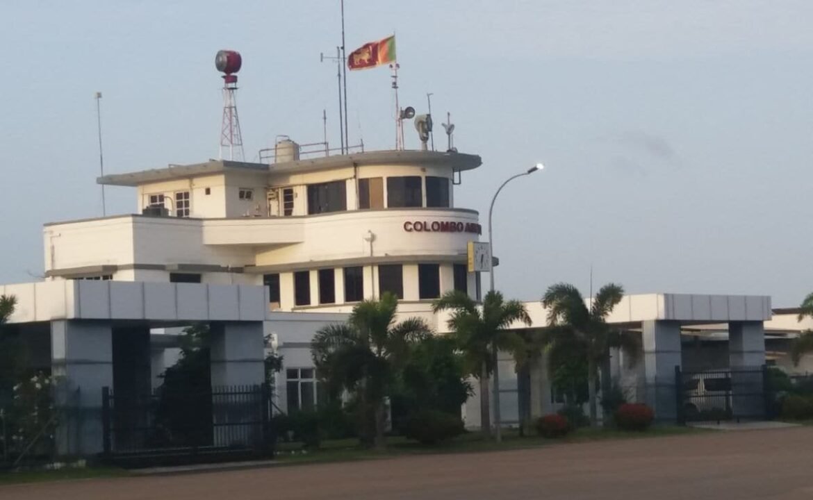 పహాల్‌గమ్ అనుమానితులపై కొలోంబోలో ఫ్లైట్ శోధించింది
