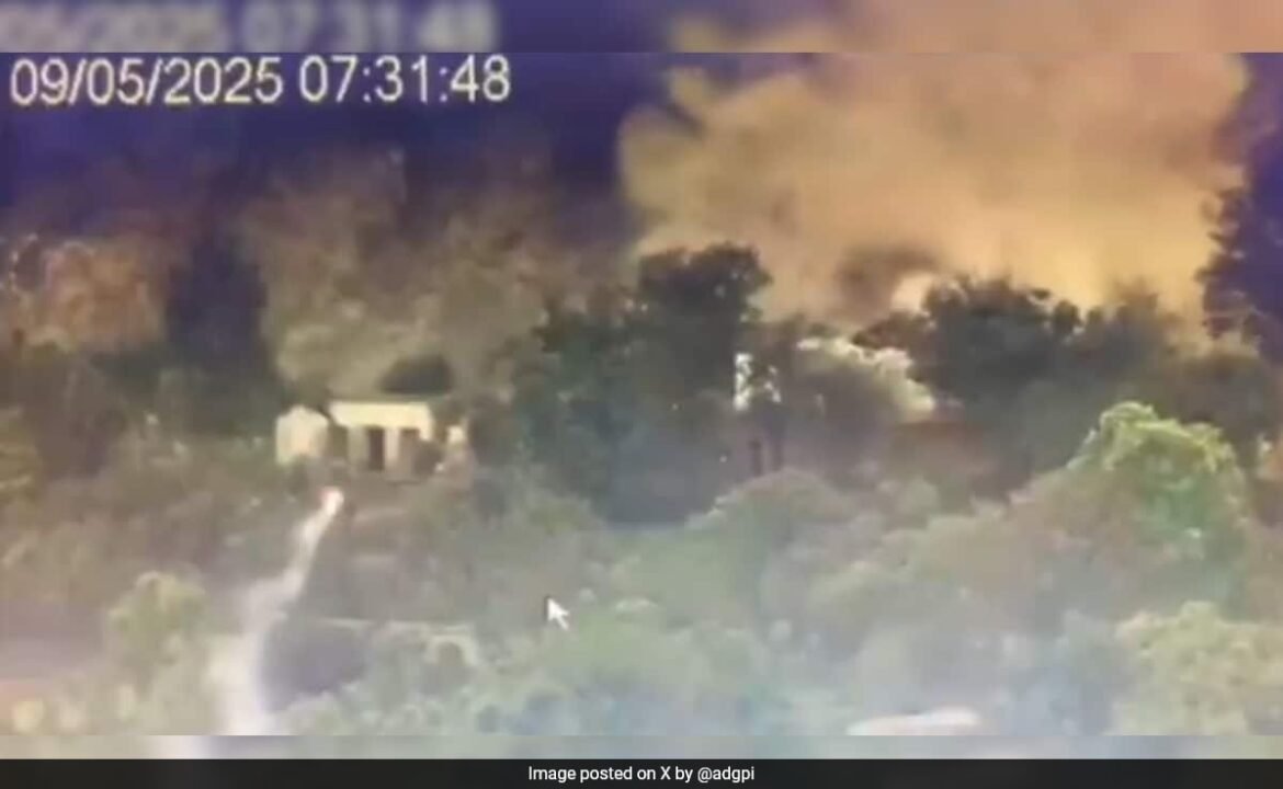 పాక్ టెర్రర్ స్థావరాలపై భారతదేశం చేసిన సమ్మెపై వర్గాలు
