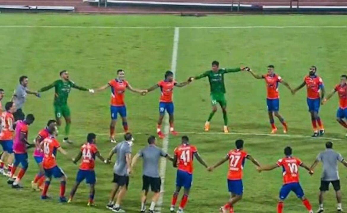 ఫైనల్లో జంషెడ్‌పూర్ ఎఫ్‌సిపై 3-0 తేడాతో ఎఫ్‌సి గోవా సూపర్ కప్ ఛాంపియన్‌లను పట్టాభిషేకం చేసింది
