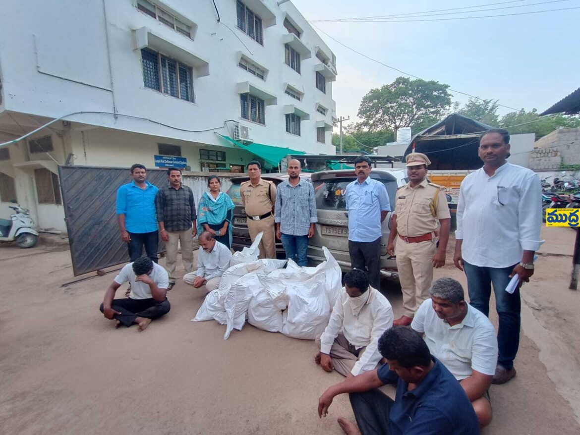 భారీ మొత్తంలో 4.25 క్వింటాళ్ల క్లోరల్ హైడ్రేట్ పట్టివేత పట్టివేత
