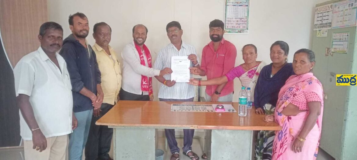 గ్రామపంచాయతీ కార్మికుల బకాయి వేతనాలు వెంటనే చెల్లించాలి
