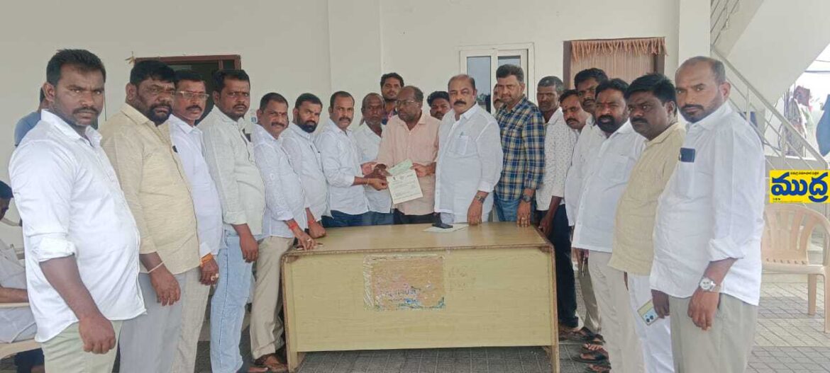 పేద కుటుంబాలకు సీఎంఆర్ఎఫ్ చెక్కులు ఒక వరం
