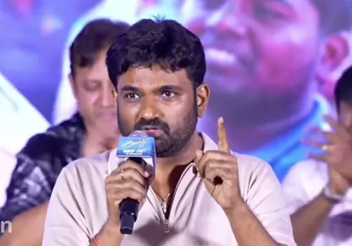 బూతులు రాయలేక కాదు .. ఇచ్చి ఇచ్చి పడేసిన డైరెక్టర్! – VRM బూతులు రాయలేక కాదు .. ఇచ్చి ఇచ్చి పడేసిన డైరెక్టర్!