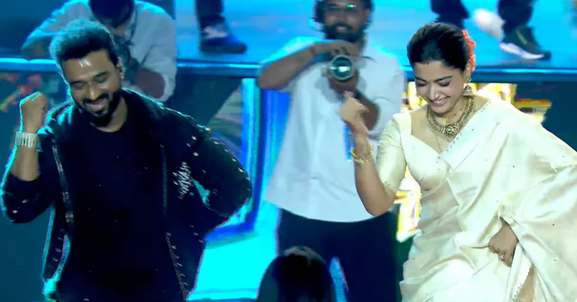 tmdb-header-middle-logo