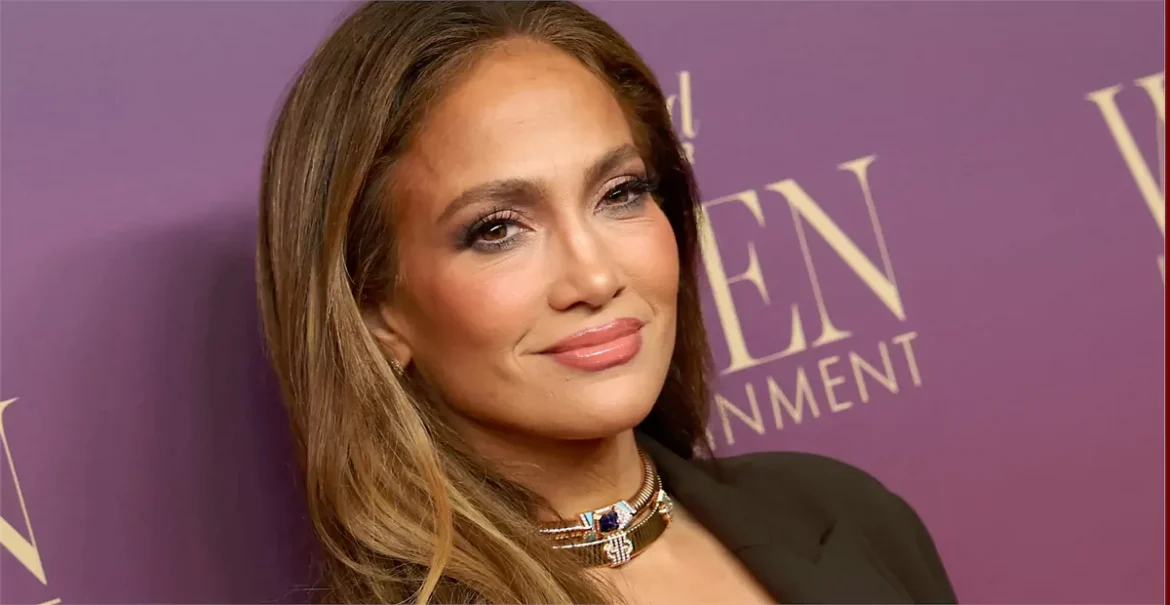 tmdb-header-middle-logo