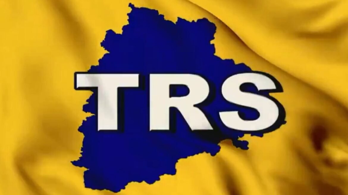 TRS పేరు ఎంపిక వెనుక..: చాలా ప్లాన్డ్ గా | తెలంగాణ భవిష్యత్తు ప్రమాదంలో ఉంది: కొత్త టీఆర్‌ఎస్‌ పాలనతో ప్రాంతీయ సమస్యలపై 95 శాతం దృష్టి సారిస్తానని కవిత హామీ ఇచ్చారు.
