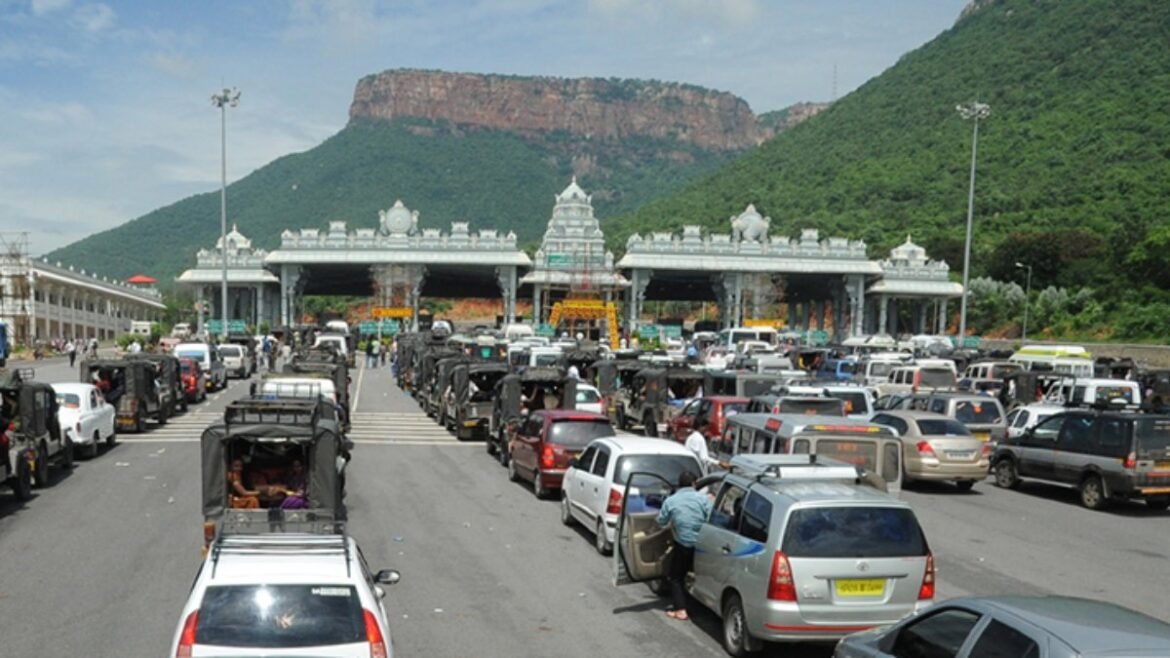 అలిపిరి నుంచిప్రత్యేకంగా 11 లెన్ల రహదారి- టోల్ గేట్ సమూల పునరుద్ధరణ? | కొత్త 11-లేన్ అలిపిరి టోల్ గేట్ ప్రత్యేక కార్గో లేన్‌తో యాత్రికుల రద్దీని తగ్గించడం లక్ష్యంగా పెట్టుకుంది, నివేదికలు
