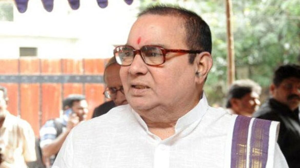 ఉమ్మడి ఏపీ మాజీ సీఎం కన్నుమూత. నాదెండ్ల భాస్కరరావు ఇకలేరు | హైదరాబాద్: అవిభక్త ఏపీ మాజీ ముఖ్యమంత్రి నాదెండ్ల బాస్కరరావు అనారోగ్యంతో హైదరాబాద్‌లో కన్నుమూశారు.
