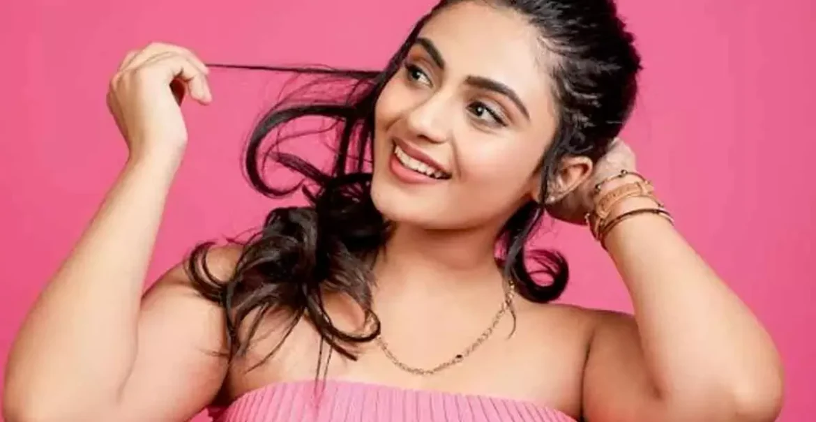 క్రేజీ హీరోయిన్ గా దూసుకుపోతున్న నయన్ సారిక.. రేపు రాకాస పరిస్థితి ఏంటి
