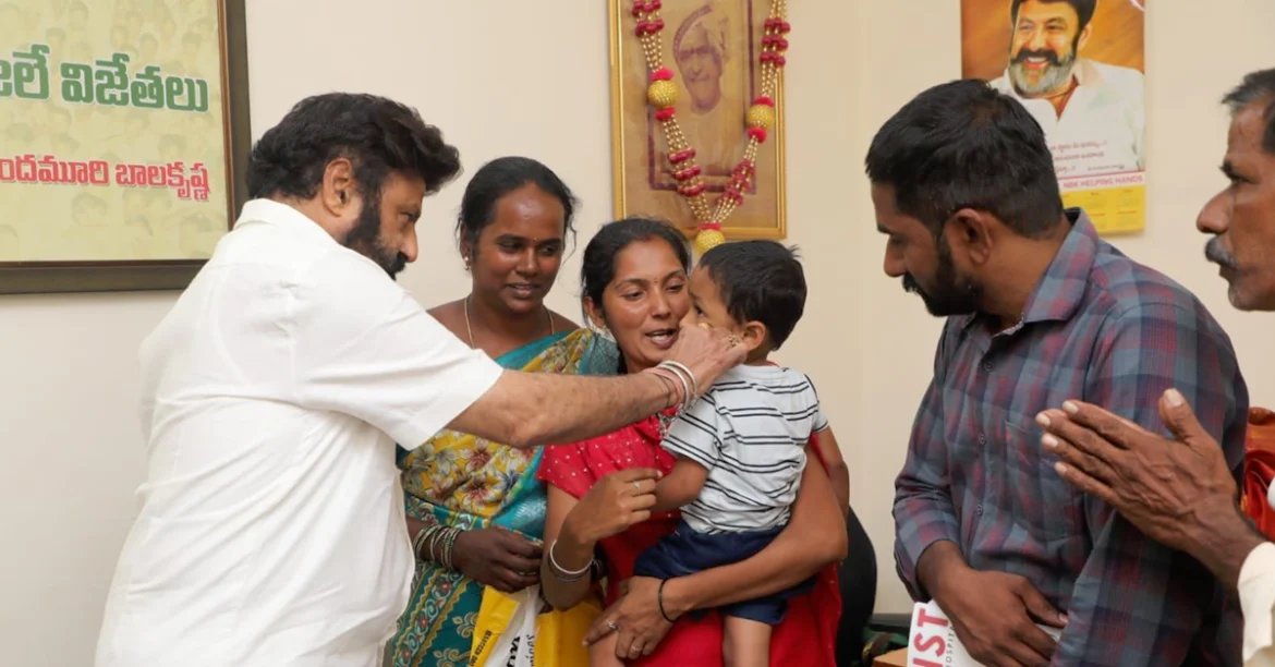 tmdb-header-middle-logo