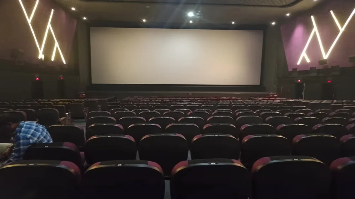 tmdb-header-middle-logo