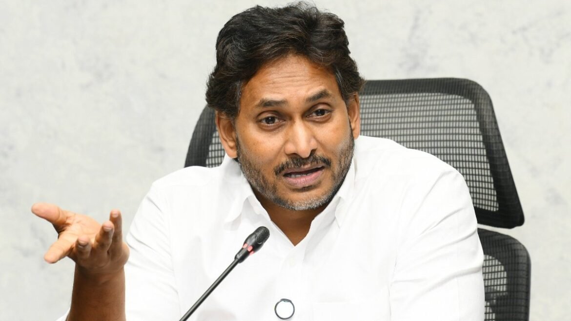నిప్పు రాజేసి వదిలిన జగన్ | మావిగన్ ప్రతిపాదన చైనా జింగ్-జిన్-జీ-స్టైల్ గ్లోబల్ సిటీస్ స్ఫూర్తితో ఆంధ్రప్రదేశ్‌లో మార్పుకు నాంది పలికింది.
