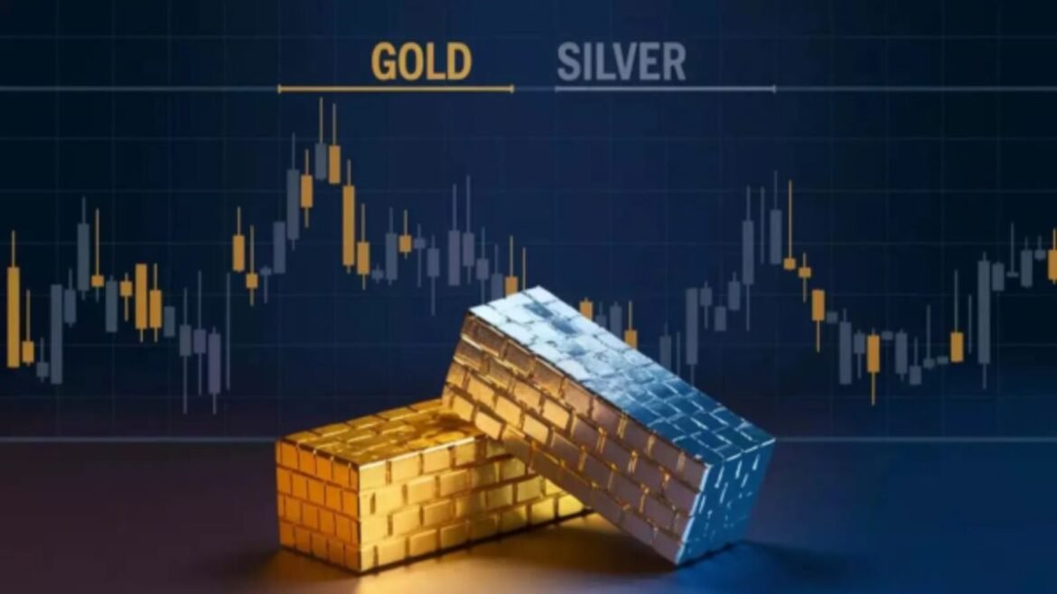 భారీగా దిగొచ్చిన పసిడి ధరలు. వెండి మాత్రం.. నేటి లేటెస్ట్ రేట్లు ఇవే! | హైదరాబాద్ మరియు విజయవాడలో బంగారం ధర తగ్గింది: గ్లోబల్ మార్కెట్ ట్రెండ్స్ మధ్య 24K బంగారం 1800 రూపాయలు తగ్గింది
