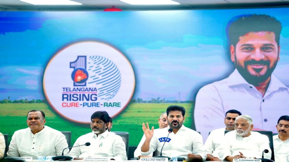 మహిళా రిజ‌ర్వేష‌న్లు, డీలిమిటేషన్ రాజ‌కీయ కుట్ర: సీఎం రేవంత్ రెడ్డి కీలక వ్యాఖ్యలు | CMrevanth Reddy Calls Women's Reservation and Delimitation a Political Conspiracy Key Observations
