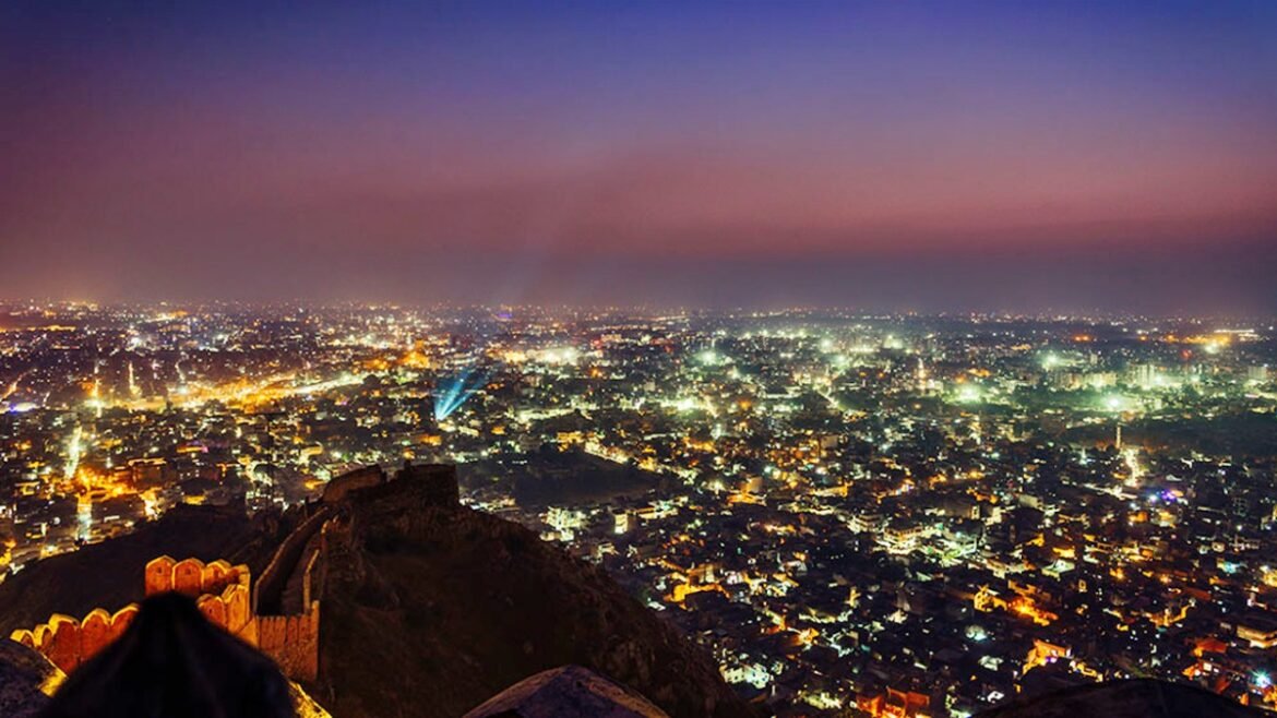 రాత్రిపూట సందర్శించేందుకు బెస్ట్ ప్లేసెస్ ఇవే..! జిల్ జిల్ జిగా జిగా | ముంబై, గోవా, జైపూర్ మరియు ఉదయపూర్: మ్యాజికల్ నైట్-టైమ్ టూరిస్ట్ అనుభవాల కోసం ఇప్పుడు భారతదేశంలోని ఉత్తమ నగరాలు
