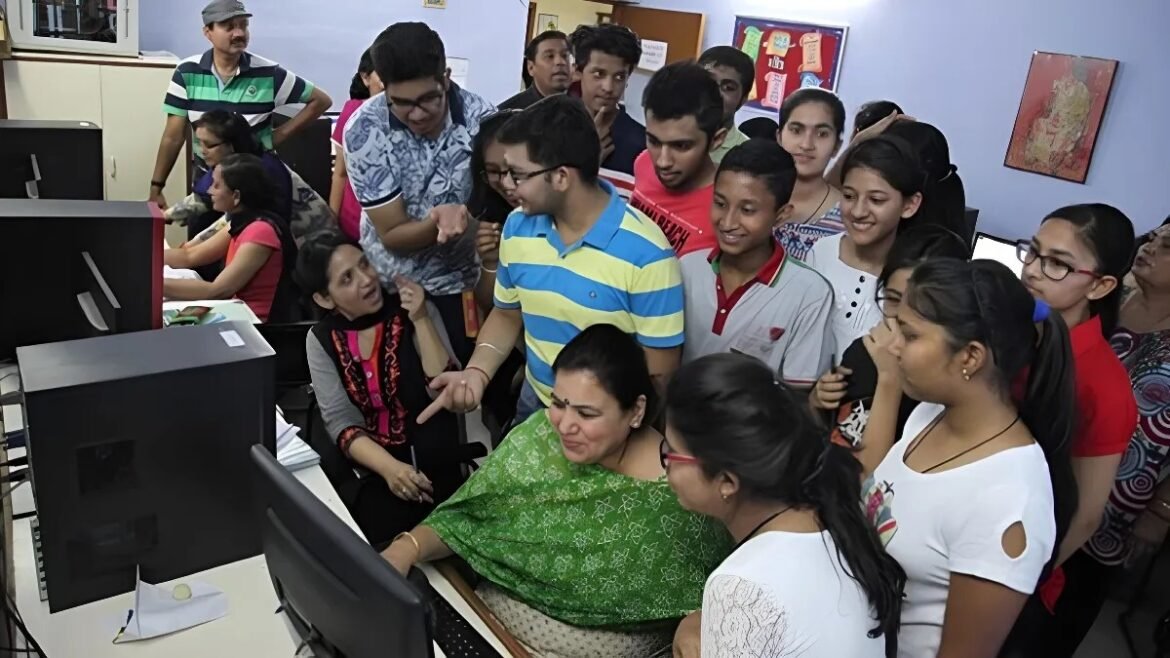 రేపు ఇంటర్ ఫలితాలు, ఈ సారి ప్రత్యేకంగా - ఎలా తెలుసుకోవాలంటే..!! | బోర్డు అధికారులు తాజా నిర్ణయంతో ఇంటర్మీడియట్ ఫలితాలు ఈ నెల 11 లేదా 12న విడుదలయ్యే అవకాశాలు ఉన్నాయి
