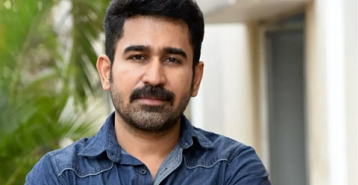 tmdb-header-middle-logo