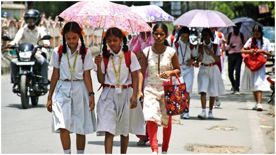 వేసవి సెలవుల పై విద్యాశాఖ కీలక ఆదేశాలు, తాజా మార్పులు..!! | వేసవి సెలవులకు ముందు అన్ని జిల్లాల విద్యాశాఖాధికారులకు ఏపీ ప్రభుత్వం తాజా ఉత్తర్వులు, వివరాలు ఇక్కడ ఉన్నాయి
