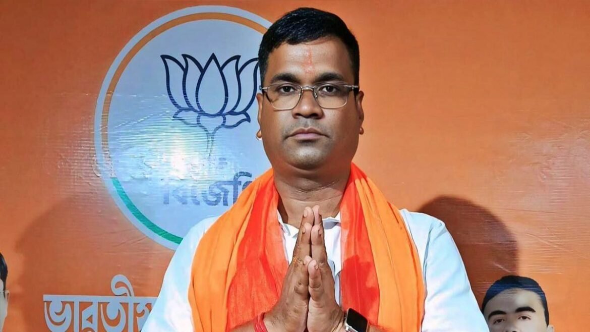 Debangshu Panda: మమతను మట్టికరిపించిన ఈయన గురించి షాకింగ్ విషయాలు తెలుసా..? | debangshupanda లక్షకు పైగా ఓట్లతో ఫాల్టా నుండి గెలిచిన BJP విజేత గురించి మీరు తప్పక తెలుసుకోవాల్సిన షాకింగ్ నిజాలు
