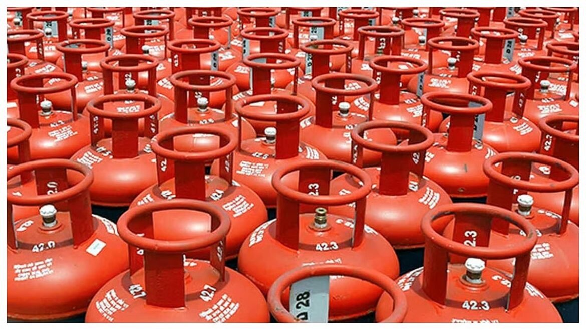 LPG గ్యాస్ సిలిండర్ డెలివరీలో కొత్త రూల్.. ఇకపై.. | lpg నియమాలు నవీకరించబడ్డాయి: గృహ వినియోగదారులు ఇప్పుడు PNG యొక్క 30 రోజులలోపు కనెక్షన్‌ని రద్దు చేస్తారు లేదా వోచర్‌ని ఎంచుకోండి
