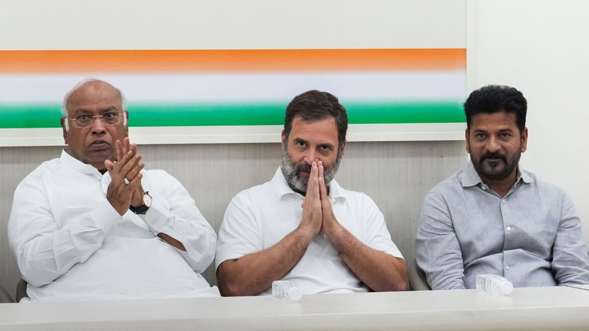 ఆకీ మంత్రి పదవులు ఖాయం, ఇద్దరి ఢిల్లీ కీలక మంత్రాంగం..!? | తెలంగాణ కేబినెట్ విస్తరణ సందడి పెరగడంతో కాంగ్రెస్ నేతలు ఢిల్లీకి పరుగెత్తారు, ఎవరికి ఛాన్స్ వస్తుంది
