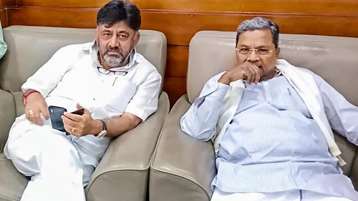కర్ణాటకకు కొత్త సీఎం ? సిద్దరామయ్య రాజీనామా ? ఢిల్లీలో కీలక పరిణామాలు..! | బ్రేకింగ్: కర్ణాటక సీఎం పదవి నుంచి వైదొలగనున్న సిద్ధరామయ్య - కాంగ్రెస్ సంక్షోభం పతాక స్థాయికి చేరుకుంది
