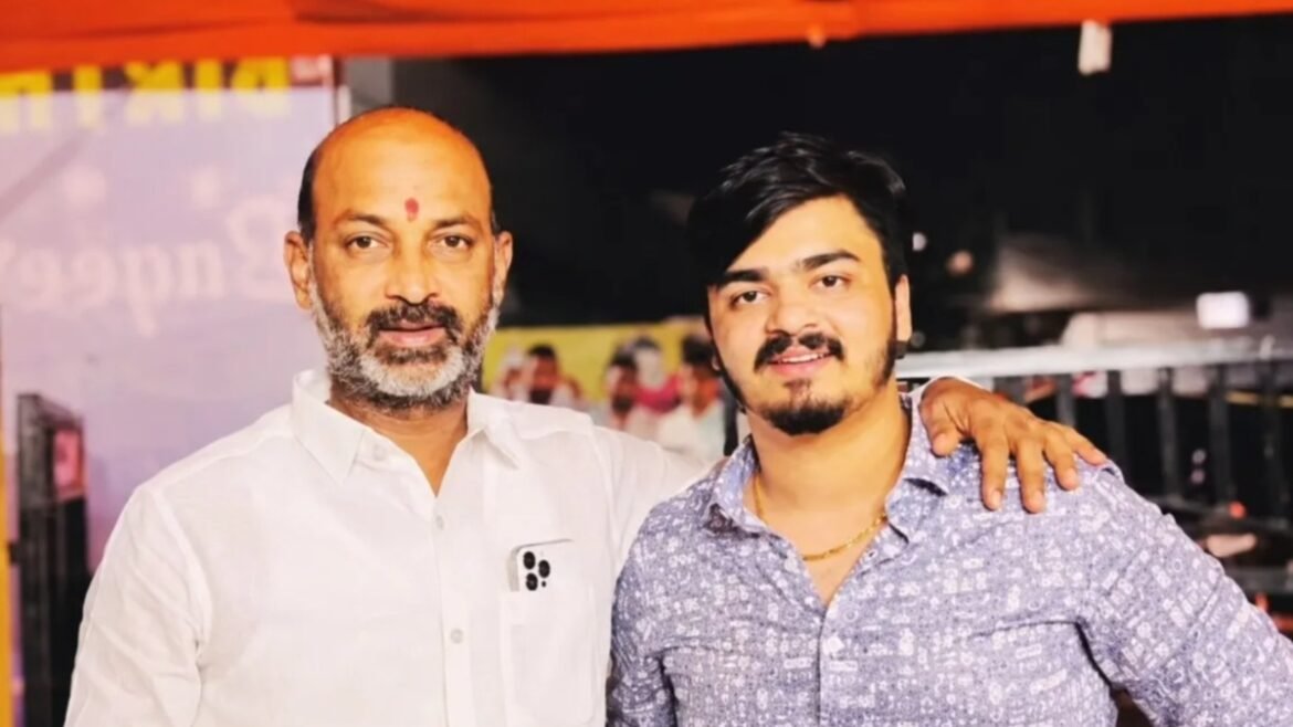బండి భగీరథ్ వ్యవహారంలో సోషల్ మీడియా పోస్టులపై హైకోర్టు సీరియస్- కేసు నమోదు | మహిళా జడ్జి బండి భగీరథ్‌పై సోషల్ మీడియా పోస్టులపై కేసు నమోదైంది.
