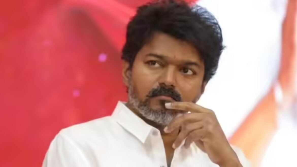 రేపు ప్రమాణస్వీకారం కష్టమేనా.. TVK విజయ్‌కి మళ్లీ బిగ్ షాక్ !! | టీవీకే పార్టీకి చెందిన విజయ్ చీఫ్ ఇండియన్ యూనియన్ ముస్లిం లీగ్‌కు మద్దతు ఇవ్వడంతో పెద్ద షాక్ తగిలింది
