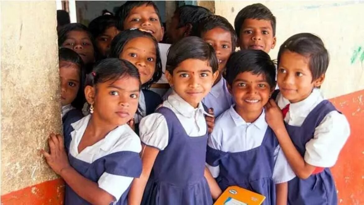 తెలంగాణ ప్రభుత్వం కీలక నిర్ణయం.. వేసవి సెలవులు పొడిగింపు | తెలంగాణ ప్రభుత్వం అంగన్‌వాడీ కేంద్రాలకు వేసవి సెలవులను జూన్ 14న పొడిగిస్తున్నట్లు తెలంగాణ ప్రభుత్వం ప్రకటించింది.
