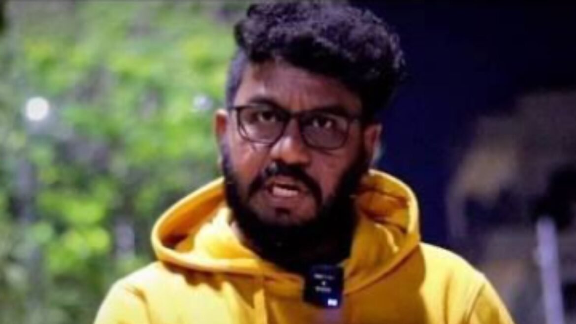 Prasna Ravan: ప్రశ్న రావణ్ కు పిఠాపురం కోర్టు రిలీఫ్- అంతలోనే మరో ట్విస్ట్..! | పవన్ కళ్యాణ్ కేసులో యూట్యూబర్ ప్రస్న రావణ్ పిఠాపురం కోర్టులో బెయిల్ పొందాడు, మరో కేసులో మళ్లీ అరెస్ట్
