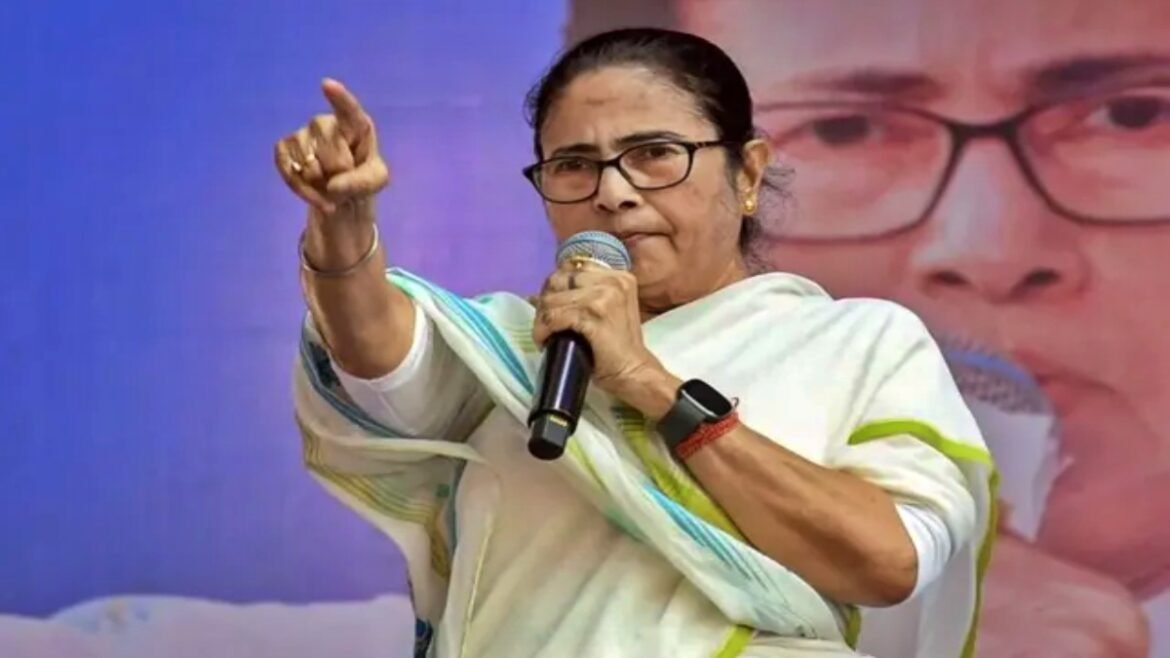 నన్ను ఆపాలంటే చంపాల్సిందే.. మమతా బెనర్జీ సంచలన వ్యాఖ్యలు | తిరుగుబాటు నేతలను హెచ్చరించిన మమతా బెనర్జీ: నన్ను ఆపాలంటే నన్ను చంపాల్సిందే - టీఎంసీ అంతర్గత పోరులో మమత
